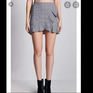 Forever 21 Gingham Check Ruffle Skort (S)